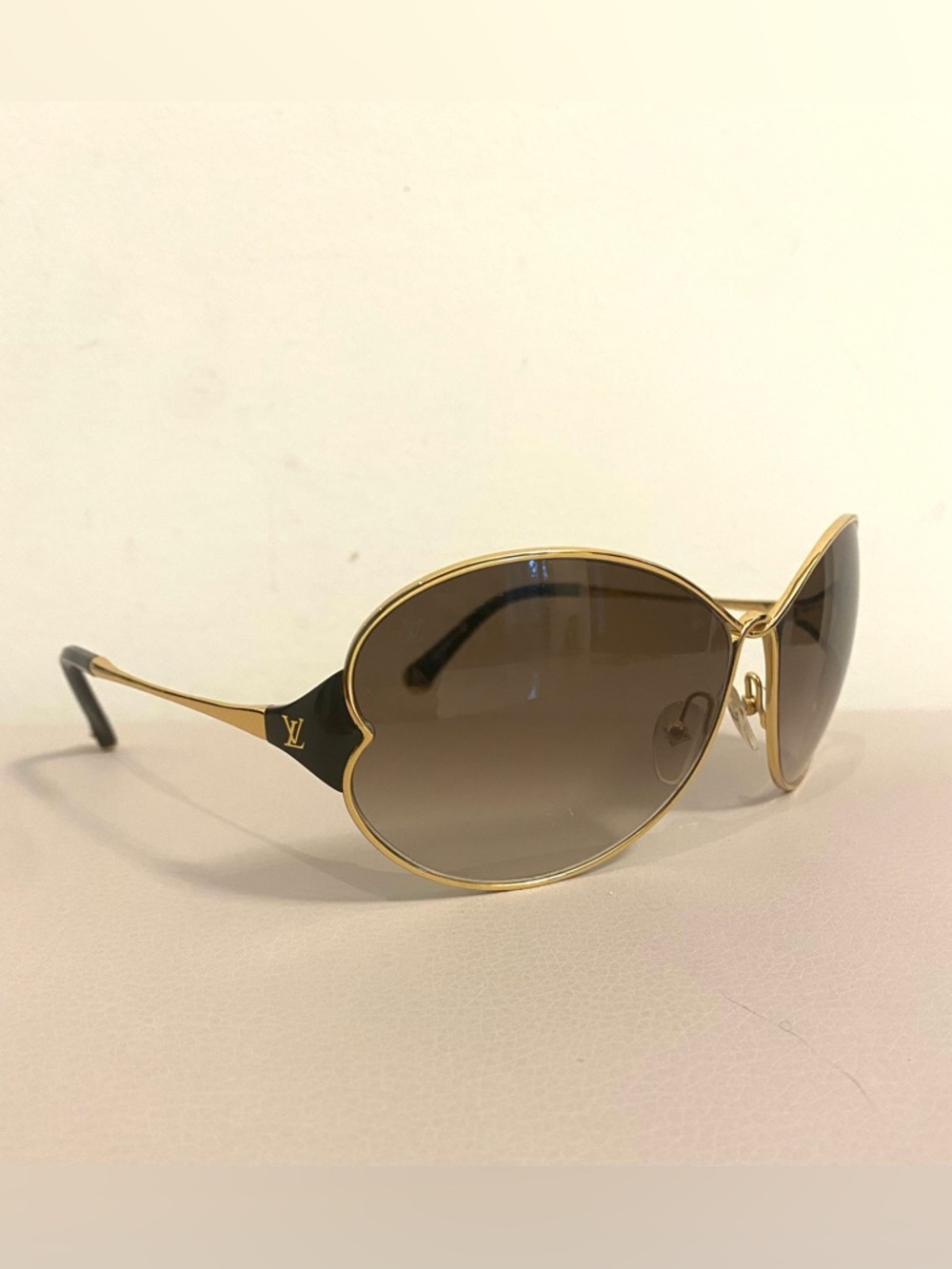 Louis Vuitton “Daisy” Sunglasses